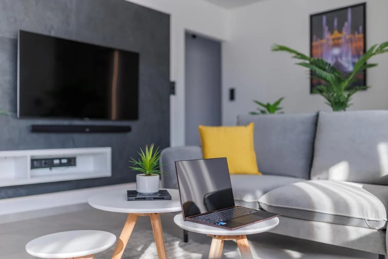 Noir Hotel - Penthouse Apartman Segedin Daire